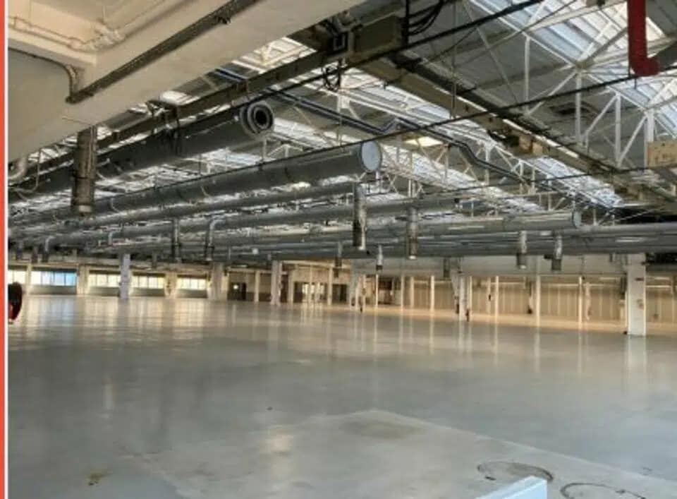 Flex in Vénissieux for lease Interior Photo- Image 1 of 13