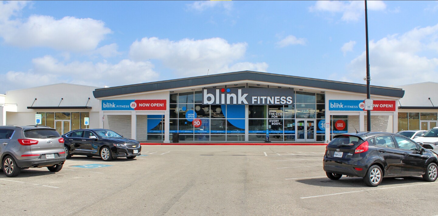 7800-7844 Long Point Rd, Houston, TX for lease Building Photo- Image 1 of 7