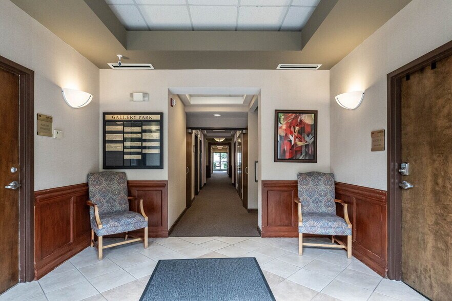 4030 Wake Forest Rd, Raleigh, NC à louer - Photo du bâtiment - Image 2 de 25