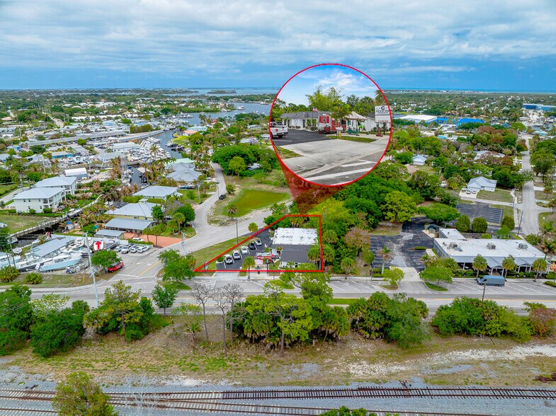 4625 SE Dixie Hwy, Stuart, FL à vendre - Photo du bâtiment - Image 3 de 21