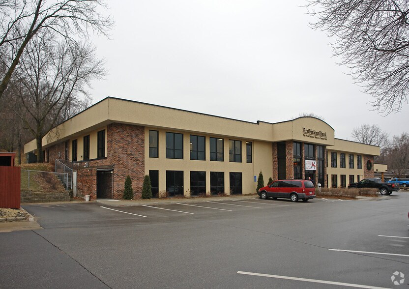 2835 S Service Dr, Red Wing, MN à louer - Photo du bâtiment - Image 1 de 9