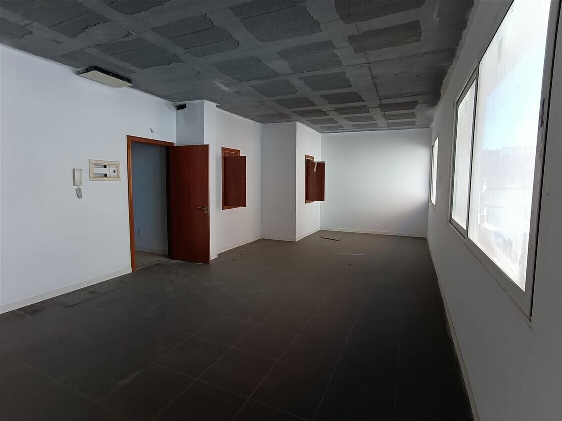 Bureau dans Santa Coloma de Cervelló, Barcelona à vendre Plan d’étage- Image 1 de 4