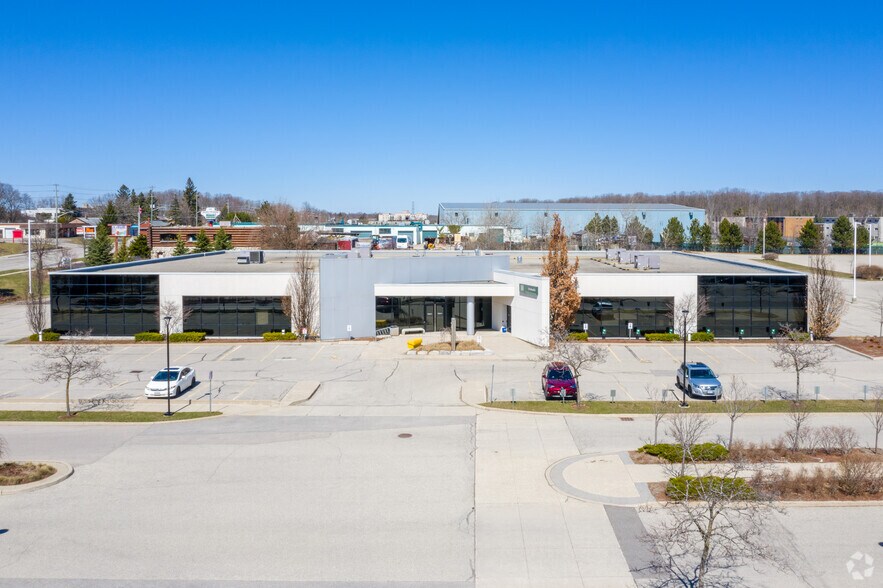 412 Albert St, Waterloo, ON à vendre - Photo du bâtiment - Image 2 de 6