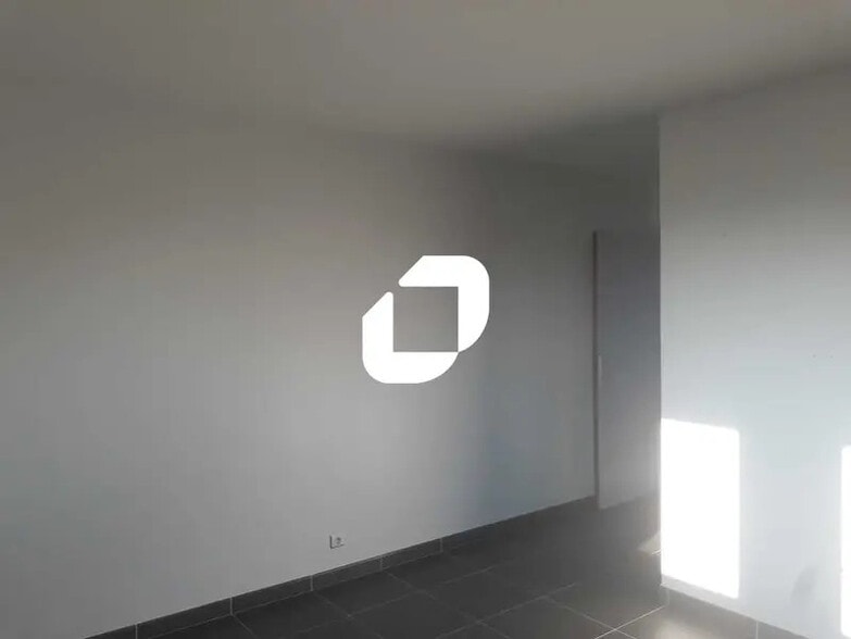 Office in Gometz-le-Châtel for lease - Interior Photo - Image 3 of 8