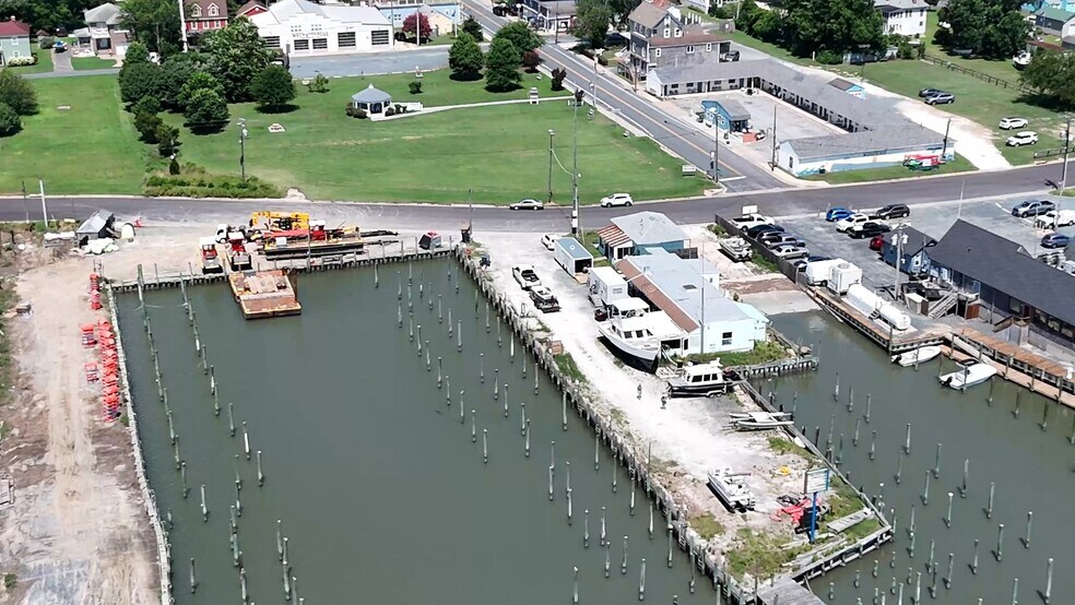 15 Atlantic Ave, Wachapreague, VA à vendre - Vidéo sur l’inscription commerciale - Image 3 de 14