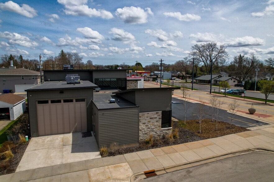 805 George St, De Pere, WI à vendre - Photo du bâtiment - Image 3 de 23