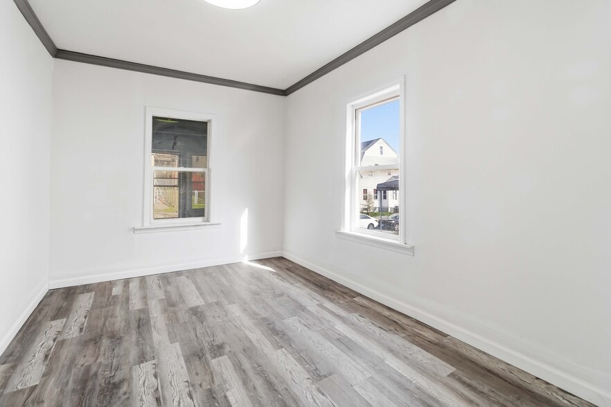 43 Orient St, Worcester, MA à vendre - Photo du bâtiment - Image 3 de 24