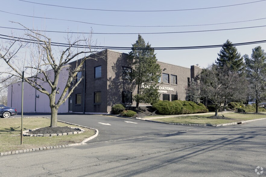2 Daniel Rd, Fairfield, NJ for lease - Building Photo - Image 2 of 4