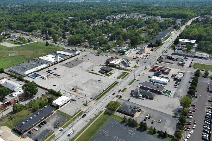 5741 Chevrolet Blvd, Parma, OH à louer - Aérien - Image 2 de 3