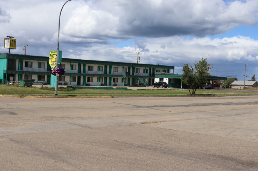 4710 50 St, Valleyview, AB for sale - Primary Photo - Image 1 of 1