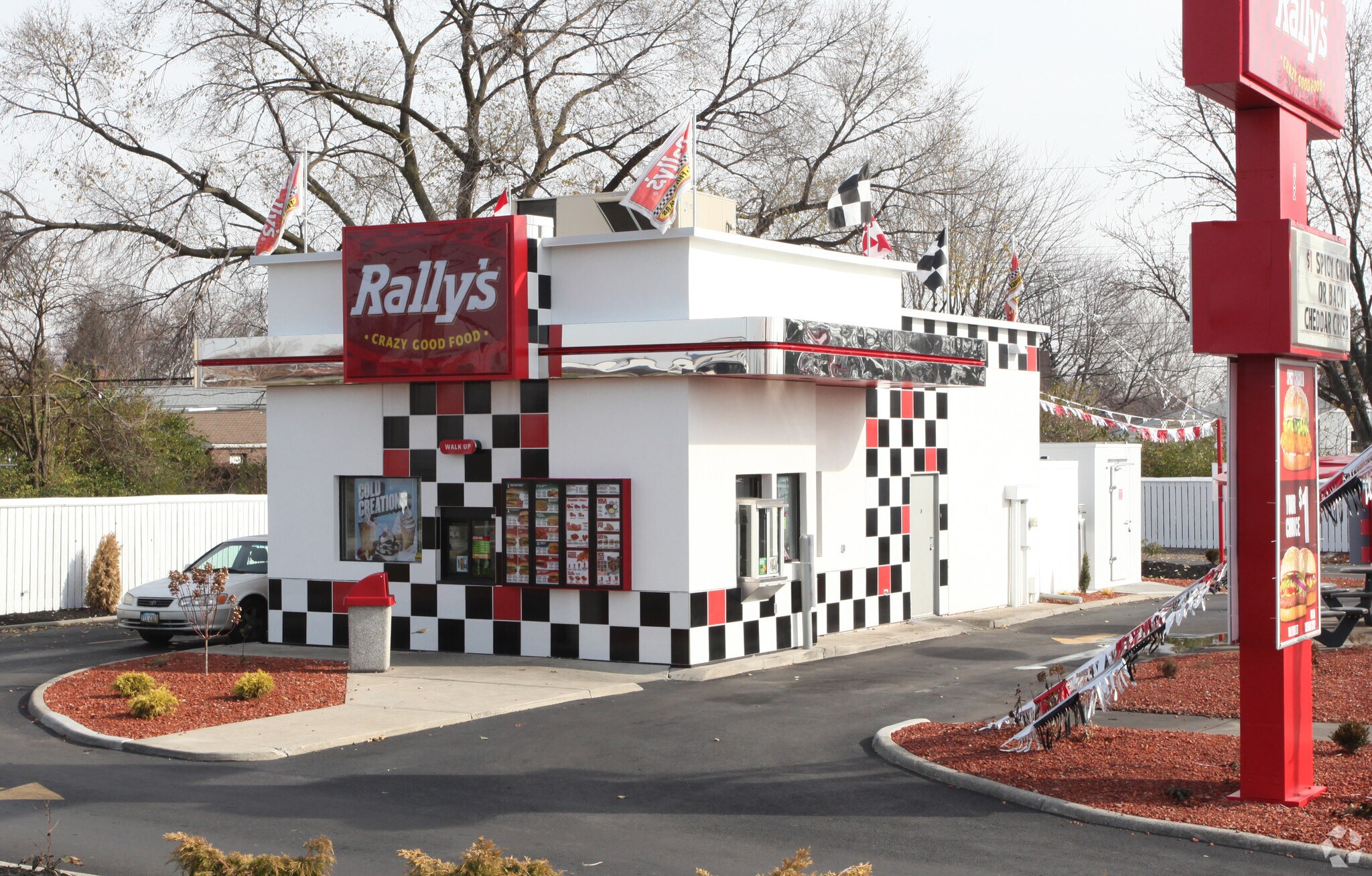 700 Georgesville Rd, Columbus, OH for lease Primary Photo- Image 1 of 5