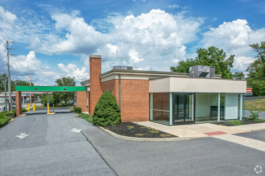 665 N East St, Carlisle, PA for sale - Building Photo - Image 1 of 1