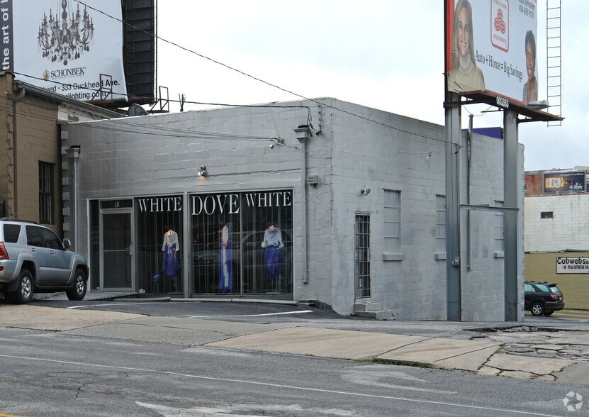 18 E Andrews Dr NW, Atlanta, GA à vendre - Photo du bâtiment - Image 2 de 4