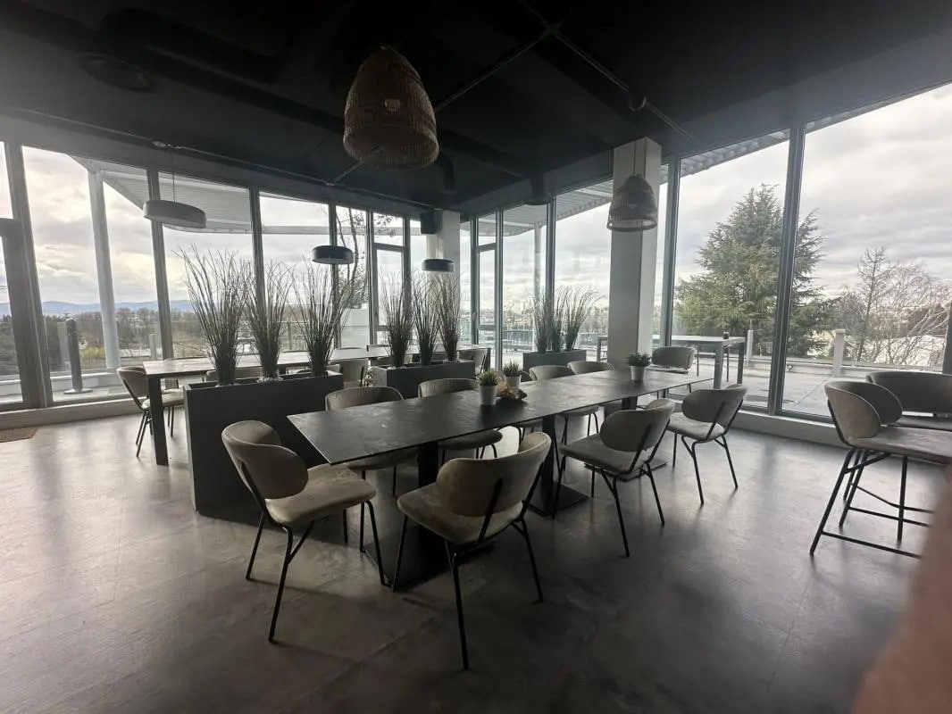 44 Sentier Du Bois Des Côtes, Limonest for lease Building Photo- Image 1 of 1