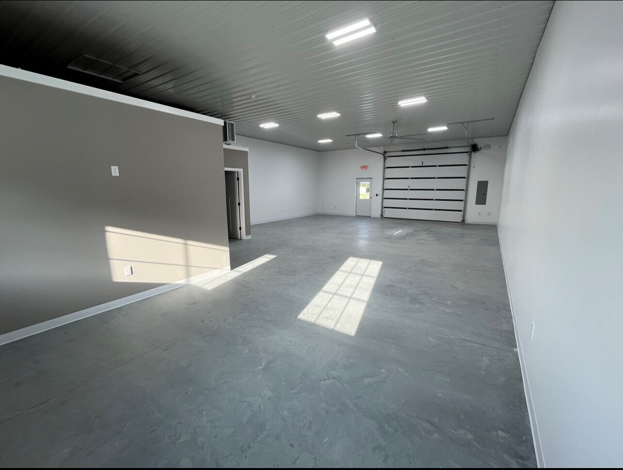 3139 N Westbury Village Dr, Bloomington, IN à vendre Photo du bâtiment- Image 1 de 9