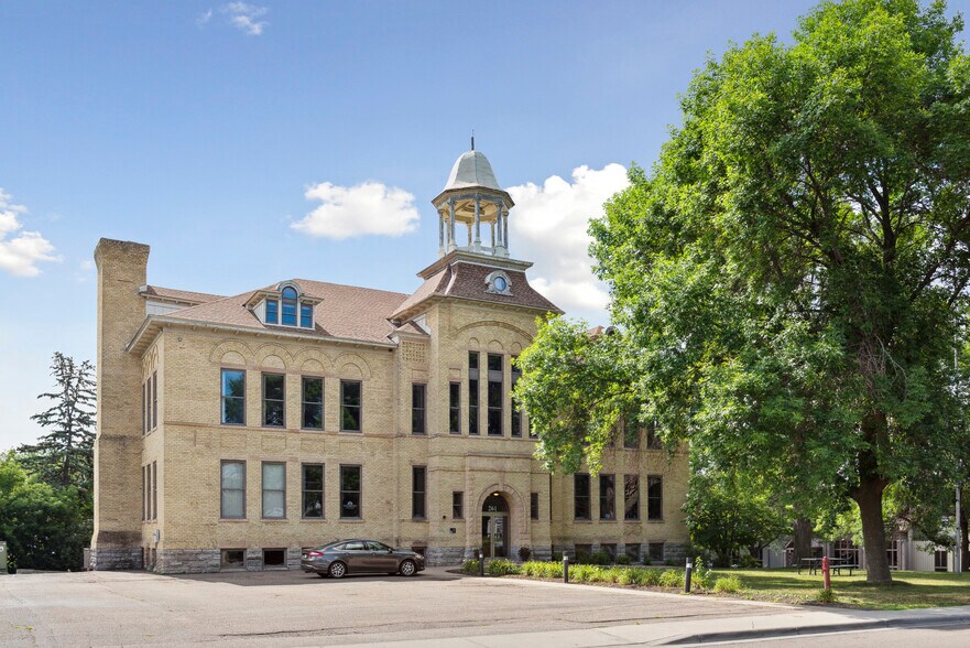 261 School Ave, Excelsior, MN à vendre - Photo du bâtiment - Image 1 de 27