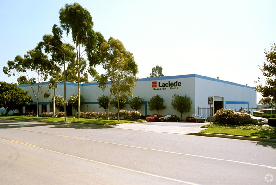 2030 E University Dr, Rancho Dominguez, CA for lease - Building Photo - Image 3 of 10