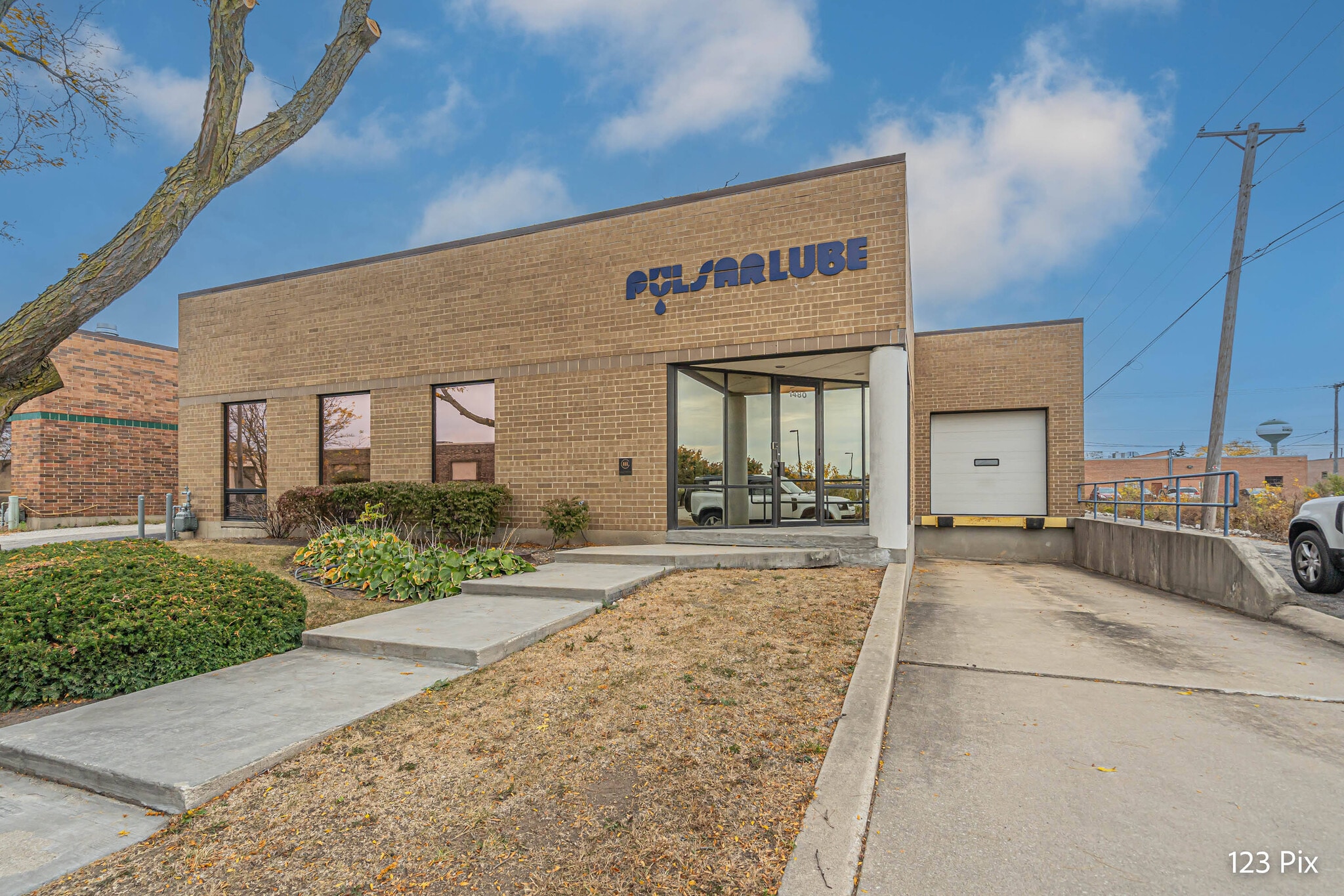1480 Howard St, Elk Grove Village, IL for lease Building Photo- Image 1 of 11