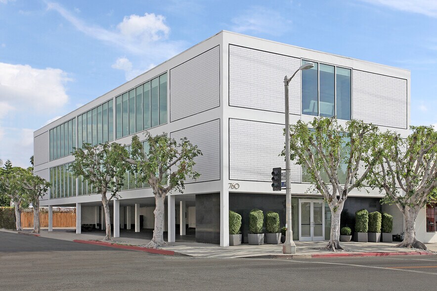 760 N La Cienega Blvd, Los Angeles, CA for sale - Building Photo - Image 1 of 1