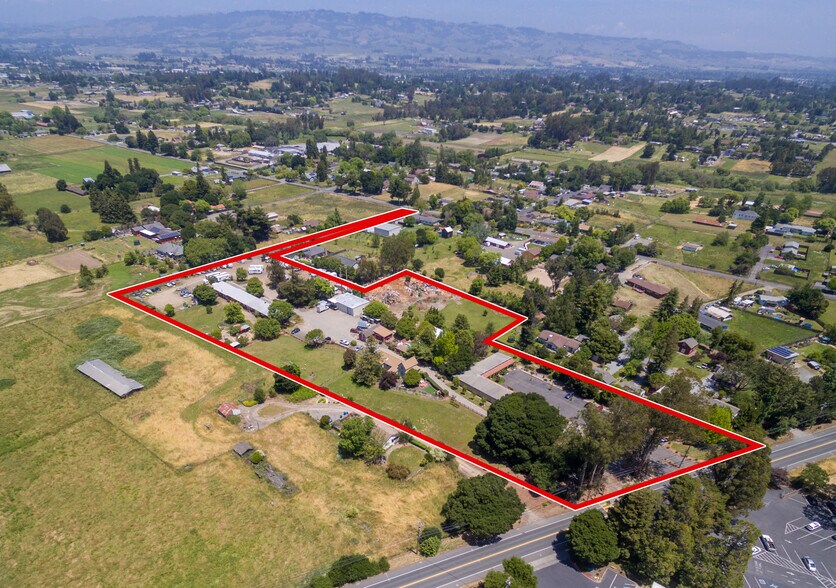 3820 Bodega Ave, Petaluma, CA à vendre - Photo du bâtiment - Image 1 de 12