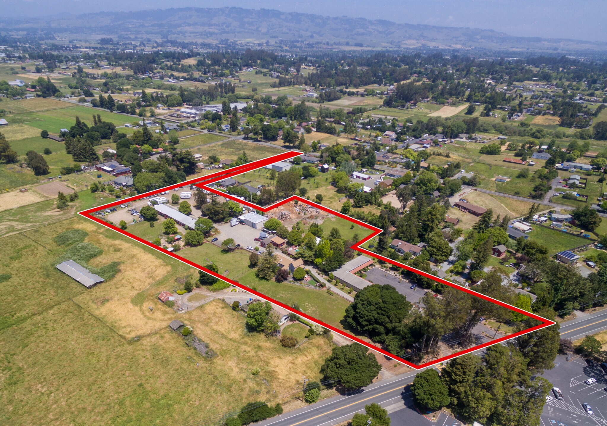 3820 Bodega Ave, Petaluma, CA à vendre Photo du bâtiment- Image 1 de 13