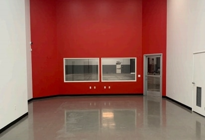 40 Tesla, Irvine, CA for sale - Interior Photo - Image 3 of 18