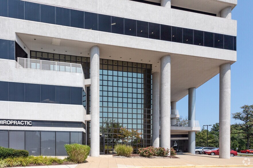 12011 Lee Jackson Memorial Hwy, Fairfax, VA for lease - Building Photo - Image 2 of 32