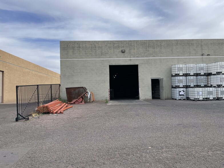 5238 S 31st Pl, Phoenix, AZ for lease - Building Photo - Image 2 of 6