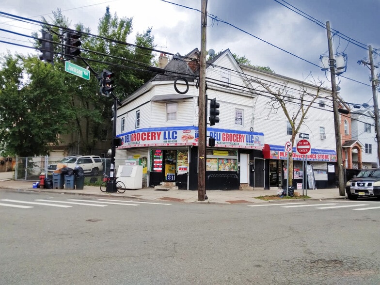 443 Jackson Ave, Elizabeth, NJ for sale - Primary Photo - Image 1 of 29