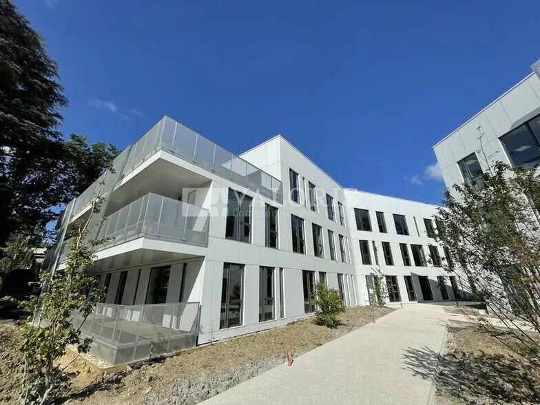 5 Allée Des Hêtres, Limonest à vendre - Photo du bâtiment - Image 3 de 8