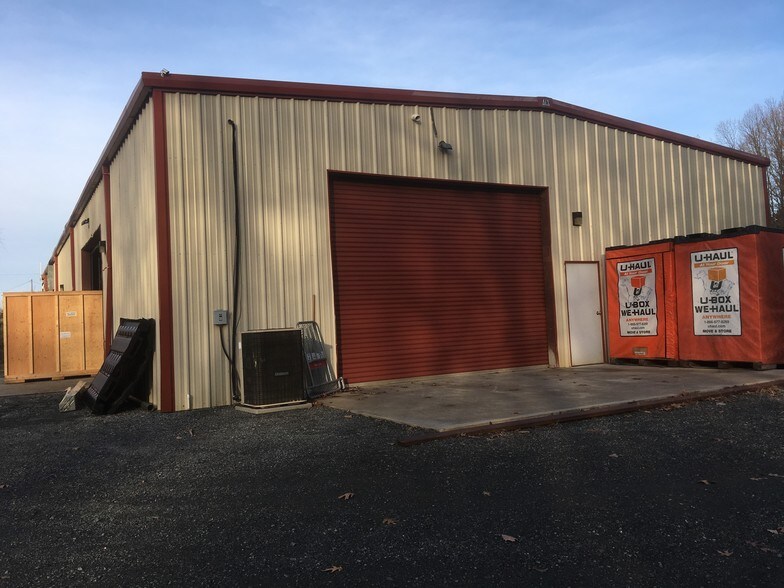 15142 Spotswood Trl, Ruckersville, VA for sale - Primary Photo - Image 1 of 5