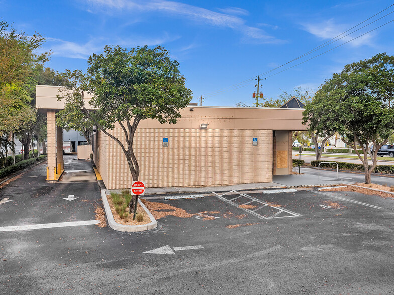 4699 Nob Hill Rd, Sunrise, FL for lease - Building Photo - Image 1 of 48