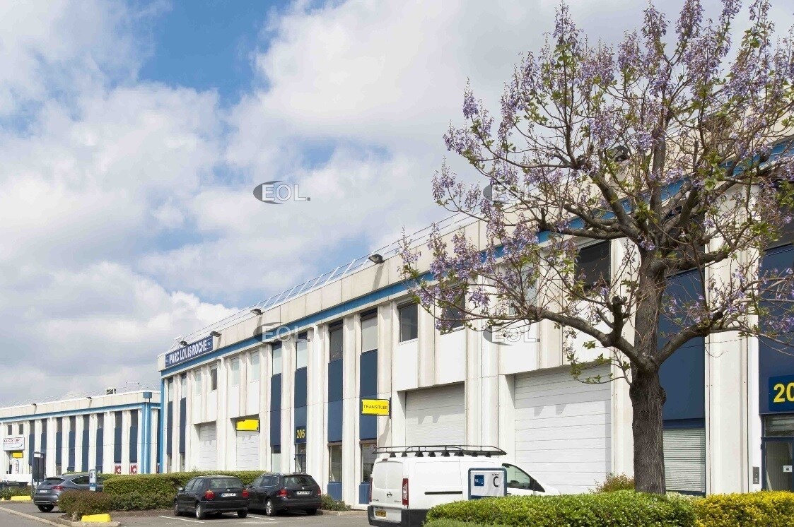 Flex in Gennevilliers for lease Building Photo- Image 1 of 17