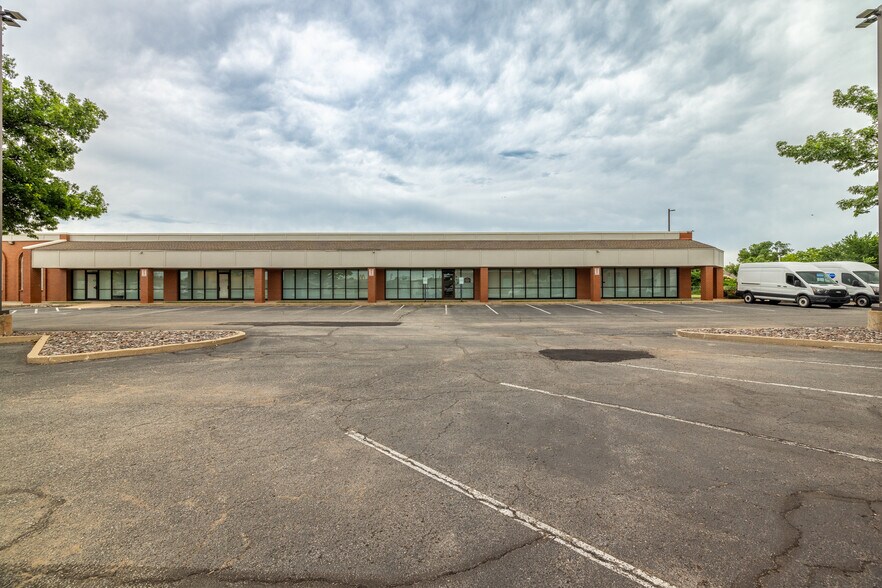 1422 E 71st St, Tulsa, OK à louer - Photo du bâtiment - Image 2 de 6