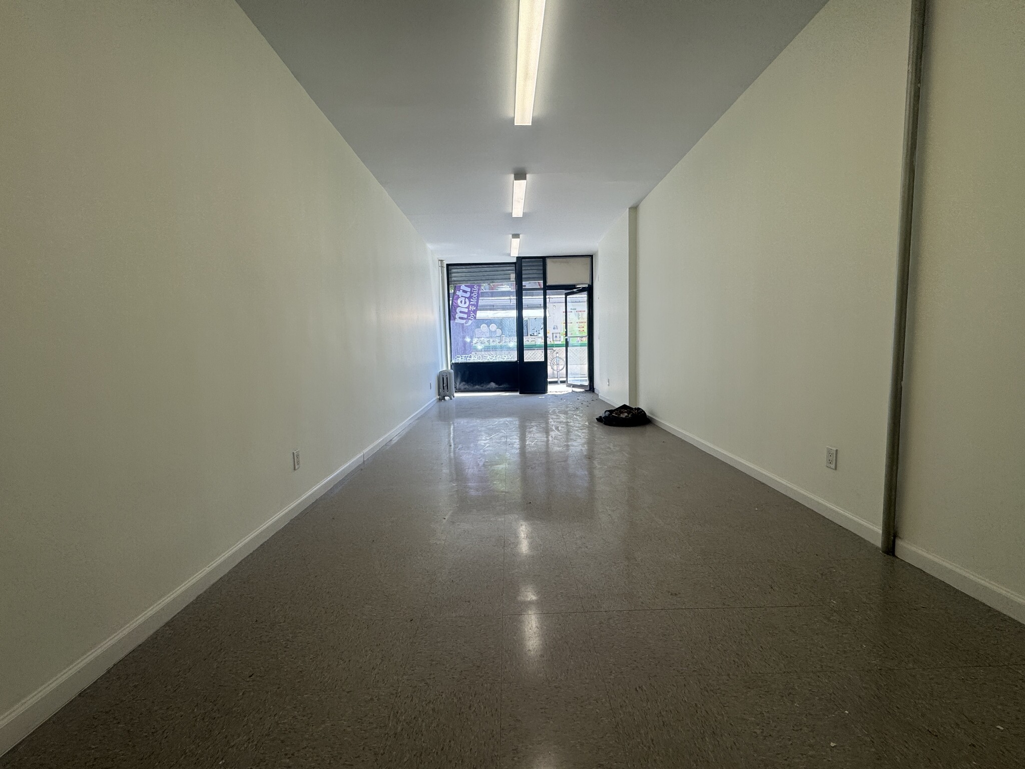 951 Manhattan Ave, Brooklyn, NY for lease Interior Photo- Image 1 of 6