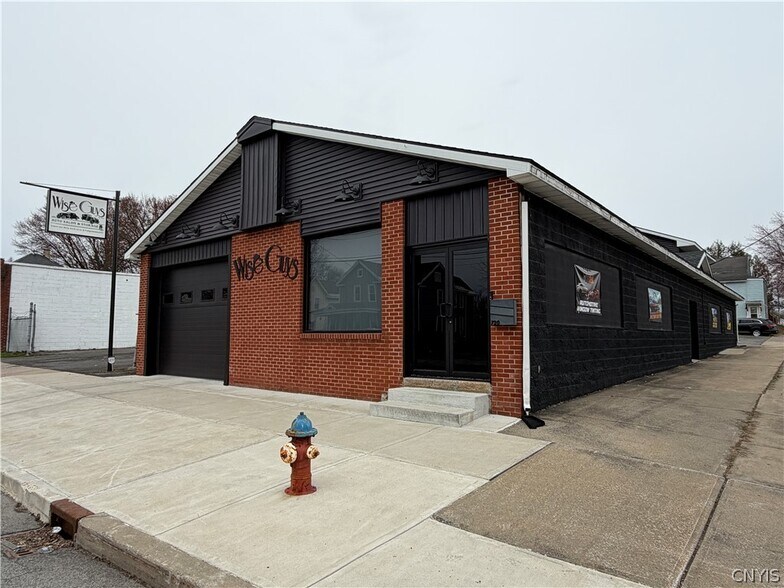 720 W Dominick St, Rome, NY à vendre - Photo du bâtiment - Image 2 de 17