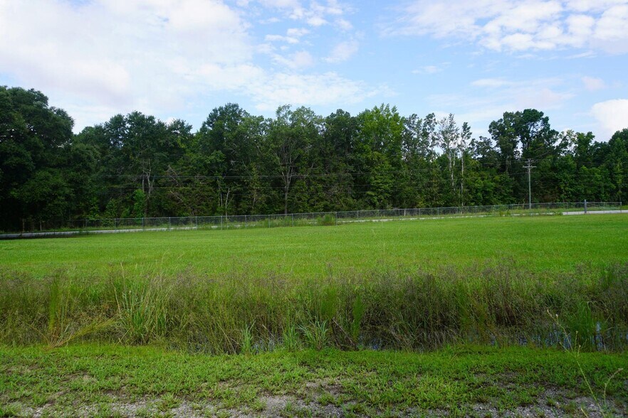 771 Brownswood Rd, Johns Island, SC à louer - Photo du bâtiment - Image 3 de 11