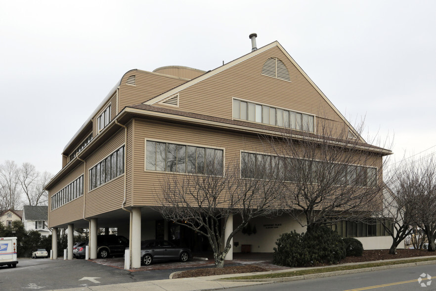 30 Jelliff Ln, Southport, CT à louer - Photo principale - Image 1 de 2