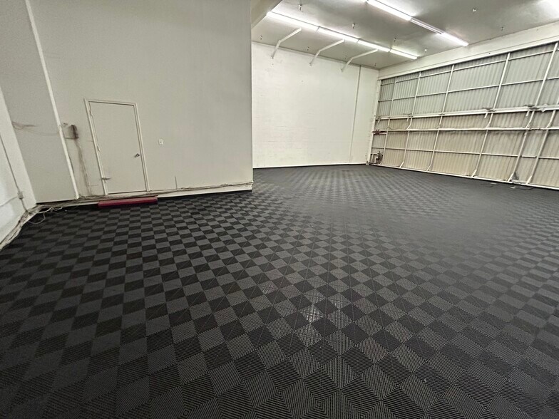 7631 E Greenway Rd, Scottsdale, AZ for lease - Building Photo - Image 2 of 35