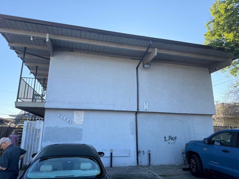 2408 Empress St, Sacramento, CA à vendre - Photo du bâtiment - Image 2 de 19