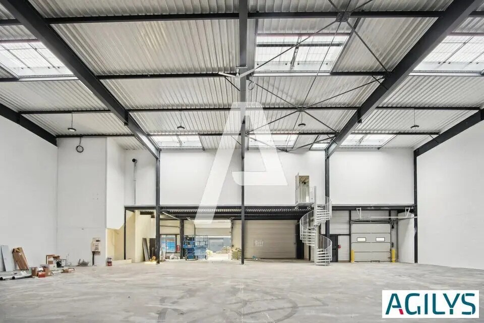 Local d'activités dans Courtry à vendre Photo intérieure- Image 1 de 6