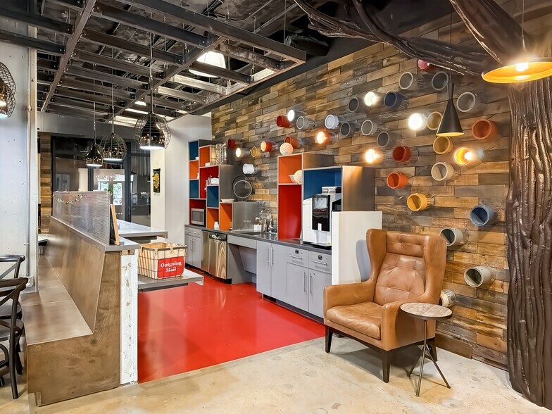 2021 Guadalupe St, Austin, TX à louer - Photo intérieure - Image 2 de 16