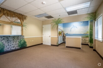 1121 Johnson Ferry Rd, Marietta, GA for lease Interior Photo- Image 2 of 6