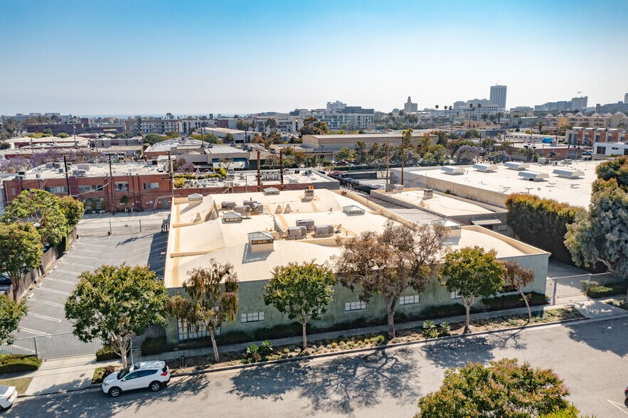 1630-1638 12th St, Santa Monica, CA à louer - Photo du bâtiment - Image 2 de 18