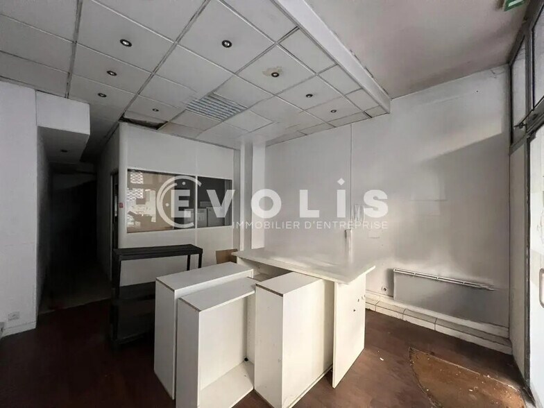 Office in Bordeaux for sale - Interior Photo - Image 2 of 2