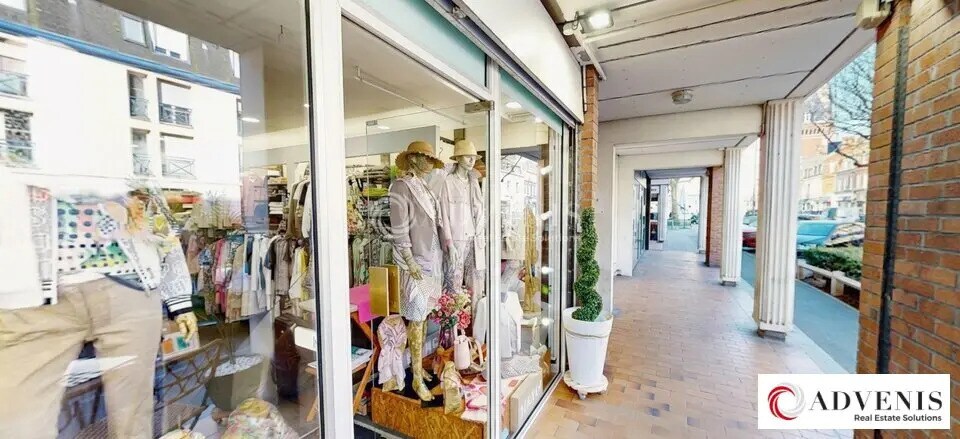 Retail in La Madeleine for lease Building Photo- Image 1 of 4