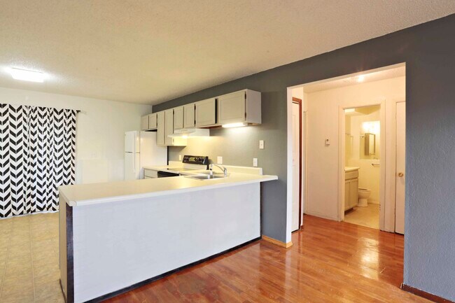 Plus de détails pour 935 Hathaway Dr, Colorado Springs, CO - Multi-résidentiel à vendre