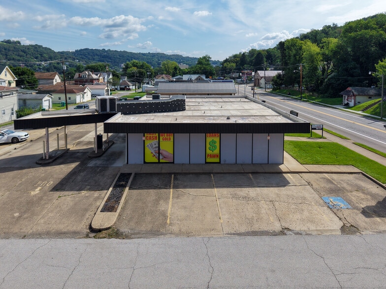 226 Washington St, Newell, WV for sale - Building Photo - Image 2 of 36