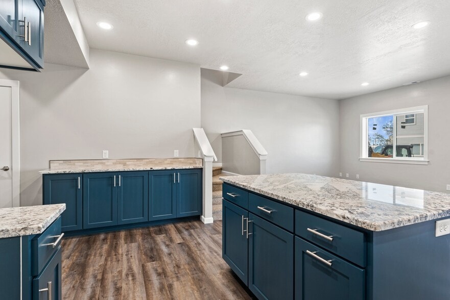 560 Park Springs Ave, Baker City, OR for sale - Interior Photo - Image 3 of 39