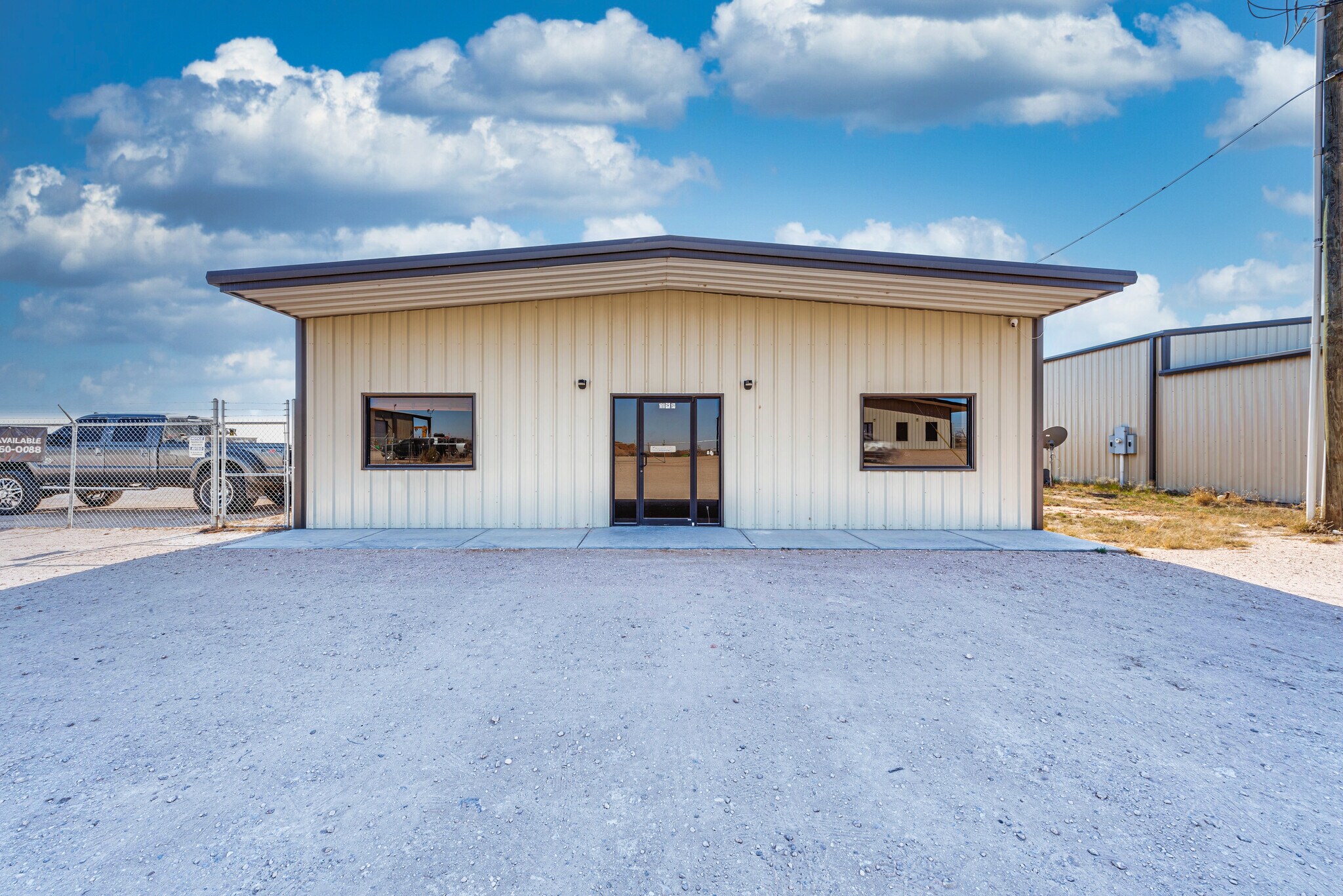 1610 E County Road 153, Midland, TX for lease Primary Photo- Image 1 of 18